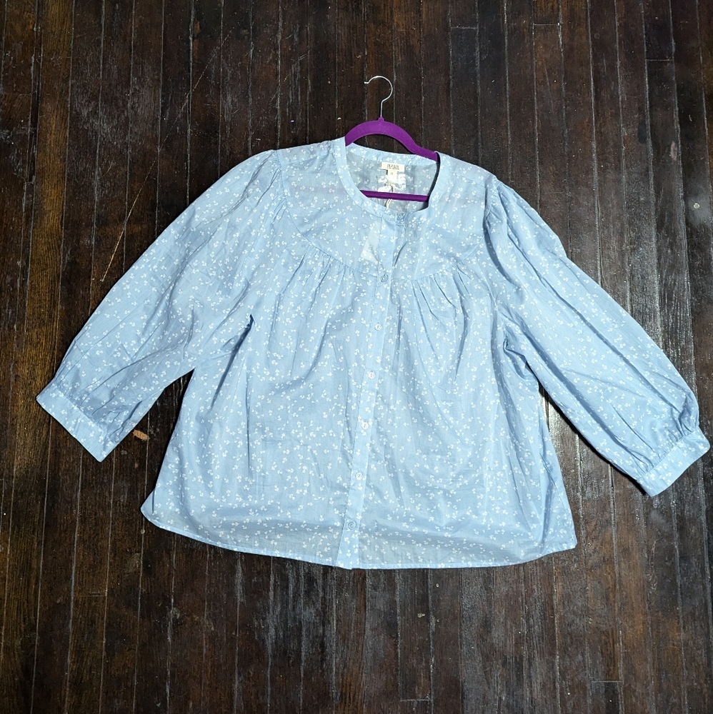 A New Approach Blue and White Long Sleeve Floral Button Down Blouse